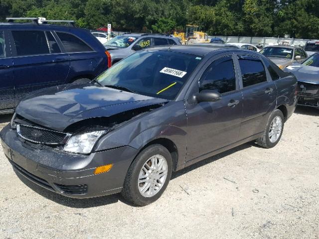 1FAFP34N37W154079 - 2007 FORD FOCUS ZX4 GRAY photo 2