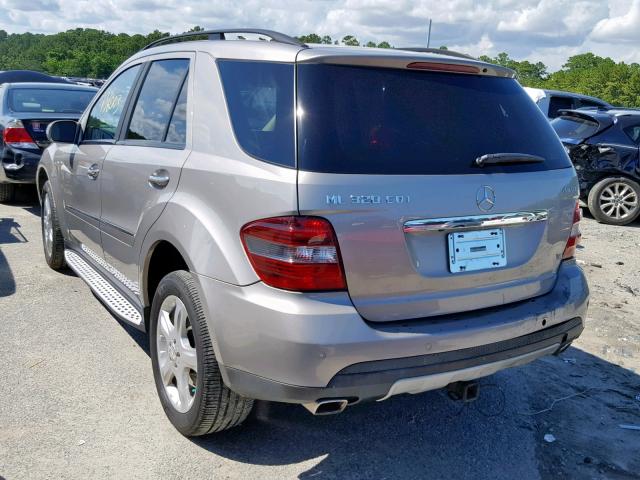 4JGBB22E18A328214 - 2008 MERCEDES-BENZ ML 320 CDI SILVER photo 3