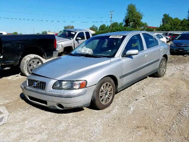 YV1RS61T942389917 - 2004 VOLVO S60 SILVER photo 2