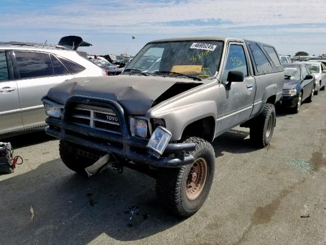 JT4RN63A7J5048504 - 1988 TOYOTA PICKUP RN6 GRAY photo 2