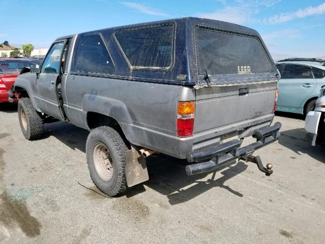 JT4RN63A7J5048504 - 1988 TOYOTA PICKUP RN6 GRAY photo 3