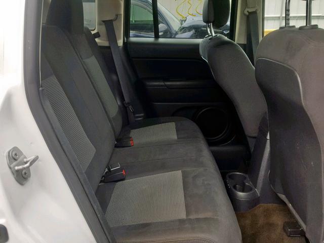 1C4NJCBA2GD687835 - 2016 JEEP COMPASS SP 白色 照片 6