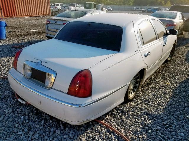 1LNHM82W0YY806338 - 2000 LINCOLN TOWN CAR S WHITE photo 4