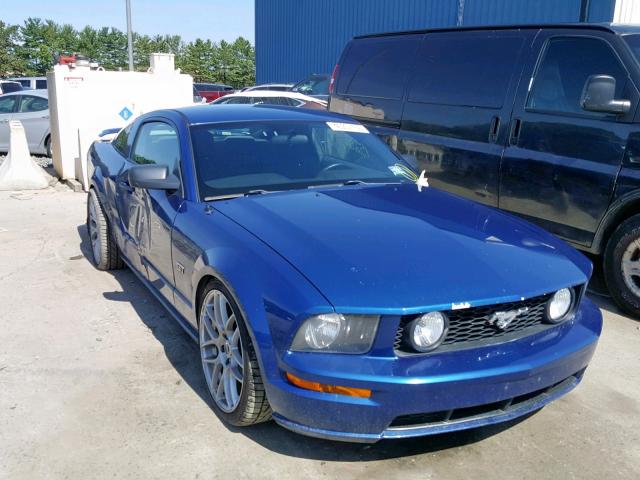 1ZVFT82H365227582 - 2006 FORD MUSTANG GT BLUE photo 1