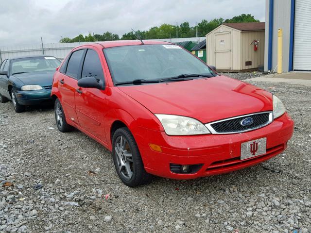 1FAFP34NX7W137067 - 2007 FORD FOCUS ZX4 RED photo 1