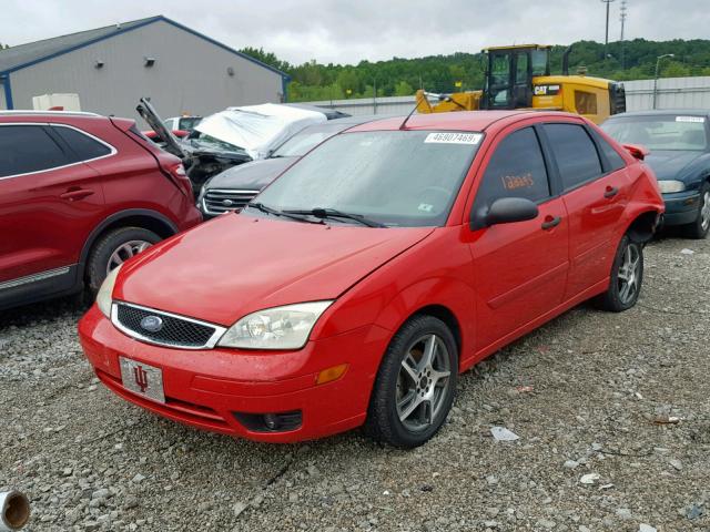 1FAFP34NX7W137067 - 2007 FORD FOCUS ZX4 RED photo 2