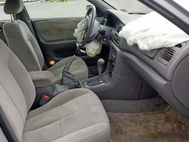 1YVGF22E425299817 - 2002 MAZDA 626 LX SILVER photo 5