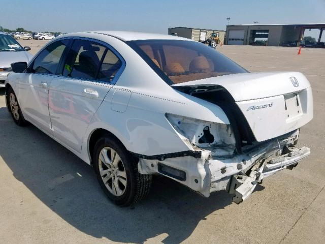 1HGCP2F47AA101337 - 2010 HONDA ACCORD LXP WHITE photo 3