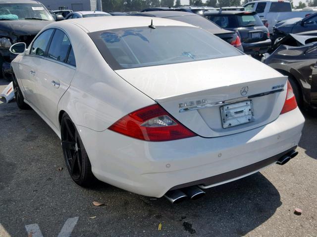 WDDDJ76XX6A057603 - 2006 MERCEDES-BENZ CLS 55 AMG WHITE photo 3