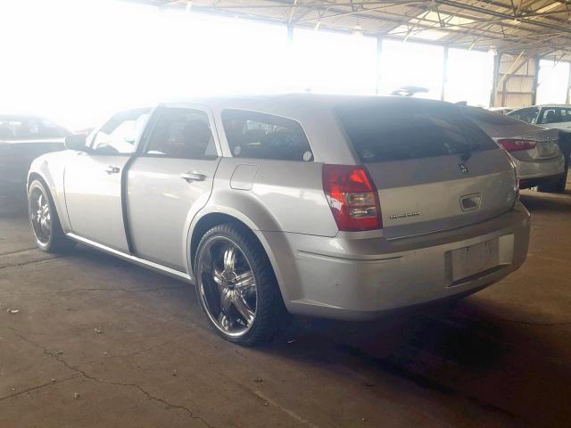 2D4FV47T88H168191 - 2008 DODGE MAGNUM SILVER photo 3