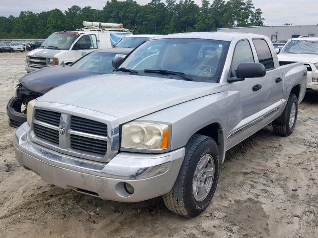 1D7HW58N06S507479 - 2006 DODGE DAKOTA QUA SILVER photo 2