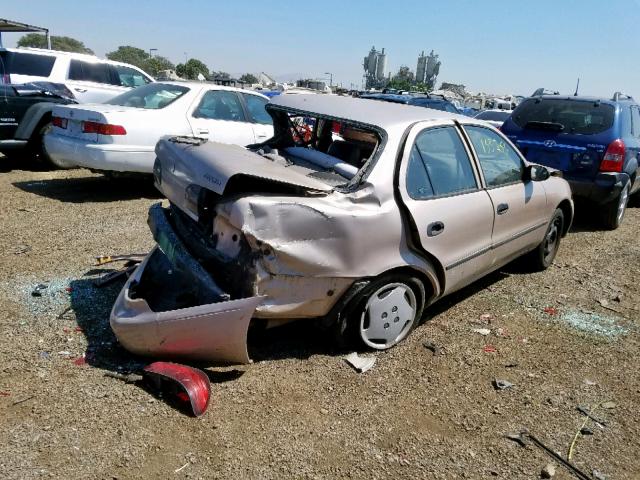 1Y1SK5269TZ071971 - 1996 GEO PRIZM GOLD photo 4