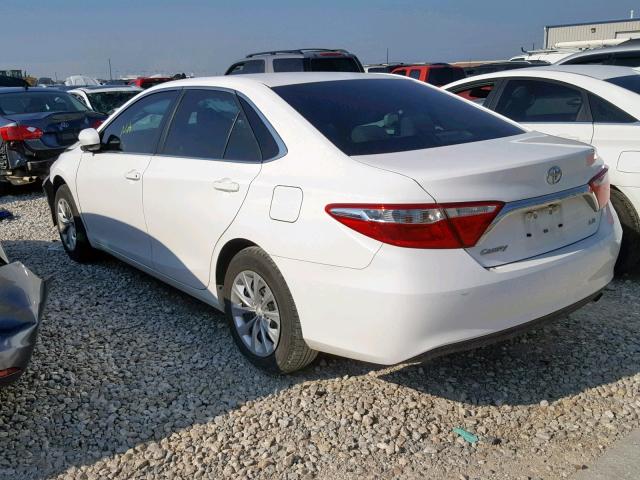 4T4BF1FK1GR580059 - 2016 TOYOTA CAMRY LE WHITE photo 3