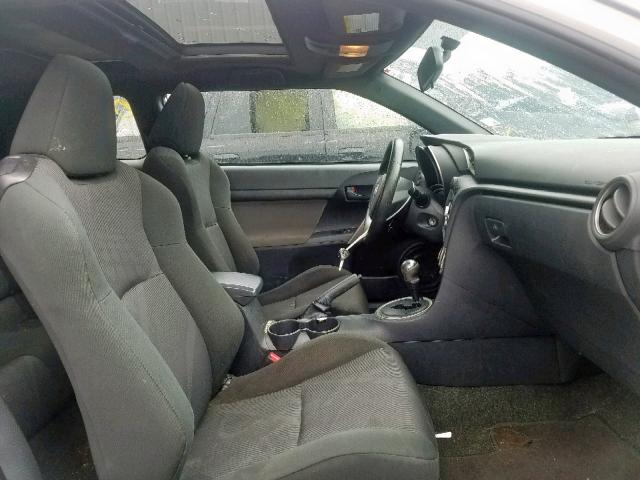 JTKJF5C79B3016880 - 2011 TOYOTA SCION TC თეთრი ფოტო 5