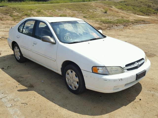 1N4DL01D1WC116766 - 1998 NISSAN ALTIMA XE WHITE photo 1