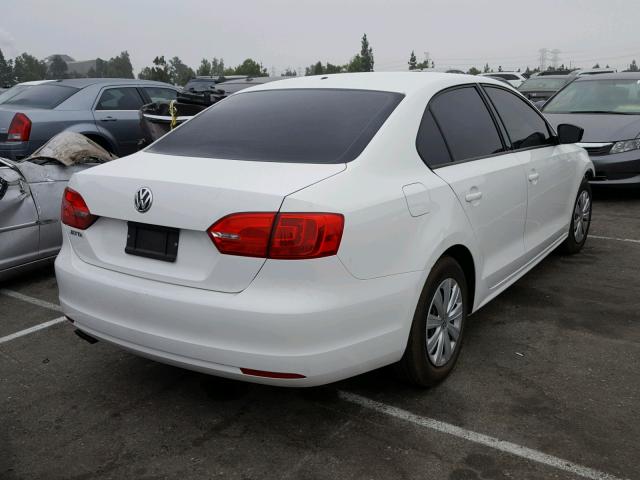 3VW2K7AJ4EM375491 - 2014 VOLKSWAGEN JETTA BASE Սպիտակ լուսանկար 4