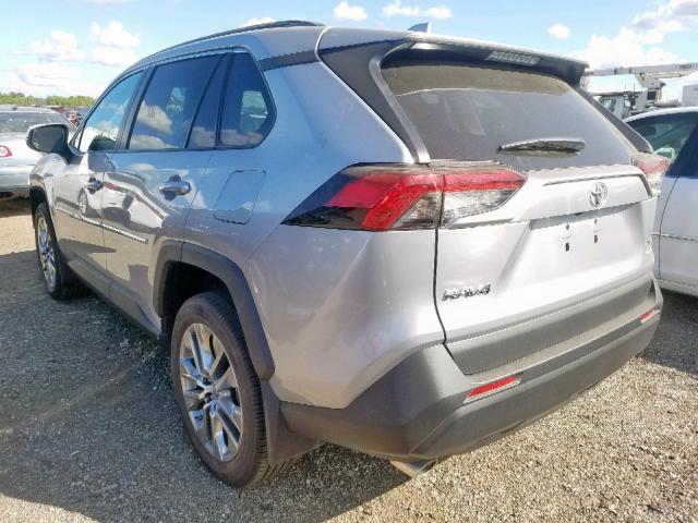 2T3A1RFV3KW048065 - 2019 TOYOTA RAV4 XLE P SILVER photo 3