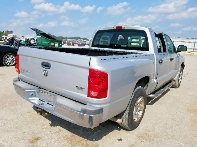 1D7HE48K85S142437 - 2005 DODGE DAKOTA QUA GRAY photo 4