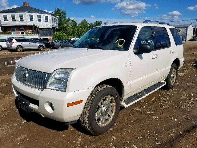 4M2DU86W04ZJ43784 - 2004 MERCURY MOUNTAINEE WHITE photo 2