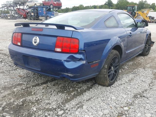 1ZVFT82H975203028 - 2007 FORD MUSTANG GT BLUE photo 4