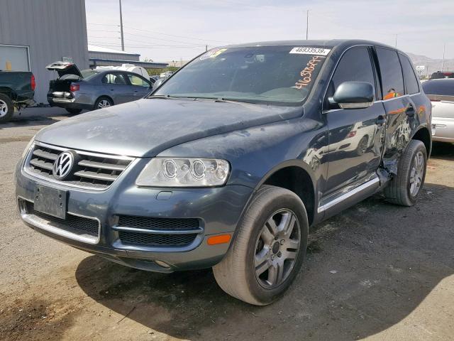 WVGZM77LX5D081640 - 2005 VOLKSWAGEN TOUAREG 4. GRAY photo 2