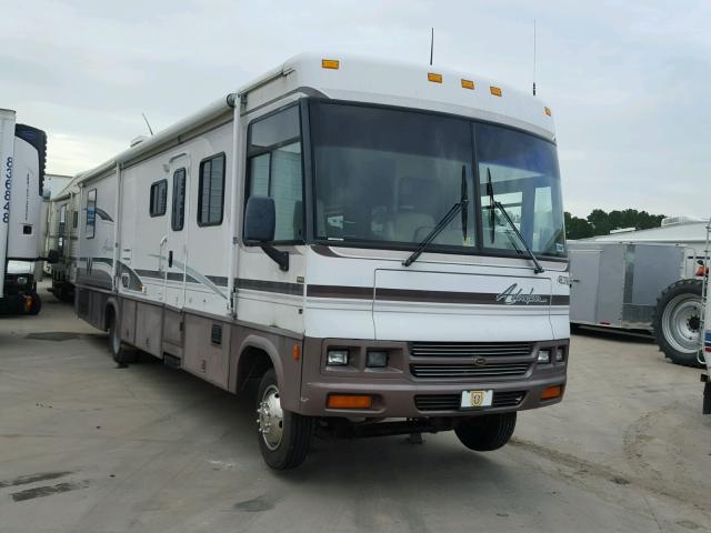 3FCNF53S5YJA10211 - 2000 FORD WINNEBAGO WHITE photo 1