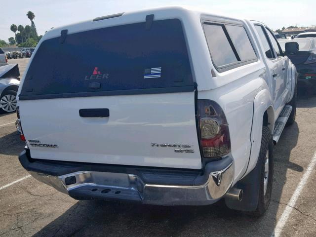 5TFJX4GN5DX023912 - 2013 TOYOTA TACOMA DOU WHITE photo 4