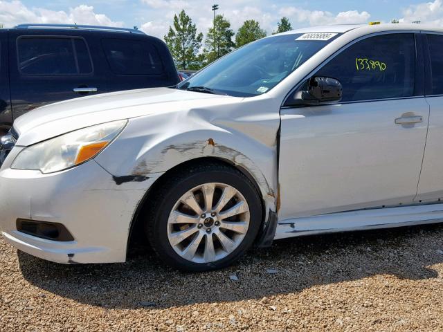 4S3BMDK64B2222778 - 2011 SUBARU LEGACY 3.6 WHITE photo 9