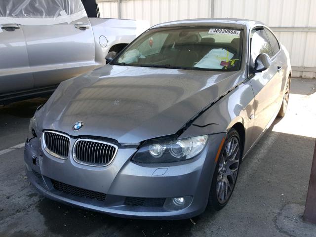 WBAWV13548P119825 - 2008 BMW 328 I SULE BLUE photo 2