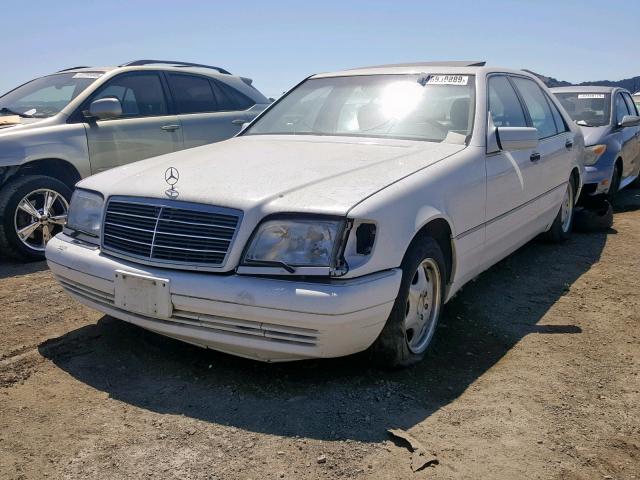 WDBGA33G8WA392393 - 1998 MERCEDES-BENZ S 320 WHITE photo 2