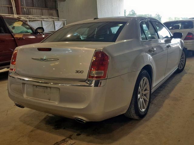 2C3CCACG5CH238305 - 2012 CHRYSLER 300 LIMITE SILVER photo 4