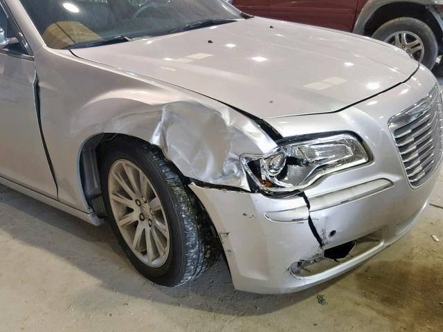 2C3CCACG5CH238305 - 2012 CHRYSLER 300 LIMITE SILVER photo 9