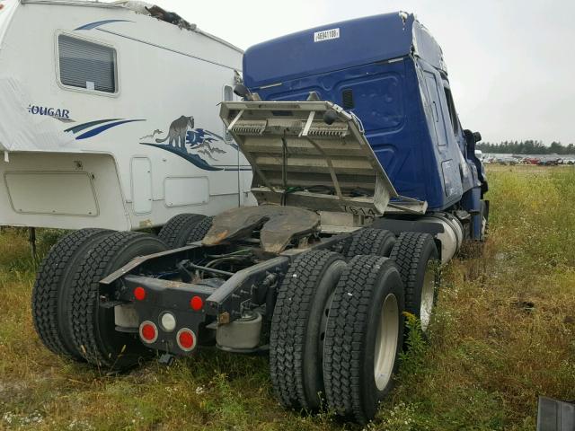 3AKJGLD5XFSGK6055 - 2015 FREIGHTLINER CASCADIA 1 BLUE photo 4