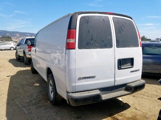 1GCFG15X361275639 - 2006 CHEVROLET EXPRESS G1 WHITE photo 3