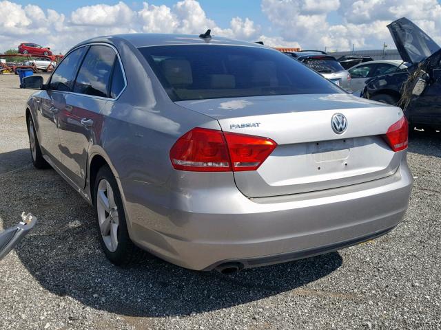 1VWBP7A33DC113982 - 2013 VOLKSWAGEN PASSAT SE GRAY photo 3