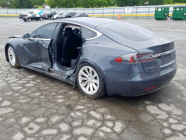 5YJSA1E23HF215410 - 2017 TESLA MODEL S رمادي صورة 3