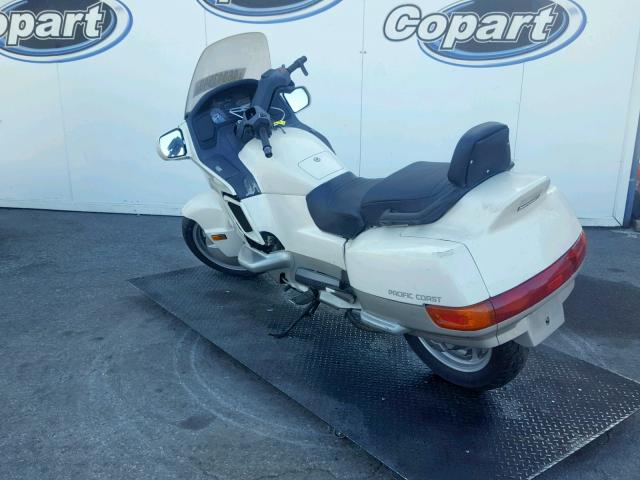 JH2RC3412KM000569 - 1989 HONDA PC800 WHITE photo 3