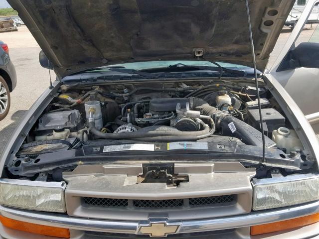 1GNDT13W22K157915 - 2002 CHEVROLET BLAZER GOLD photo 7