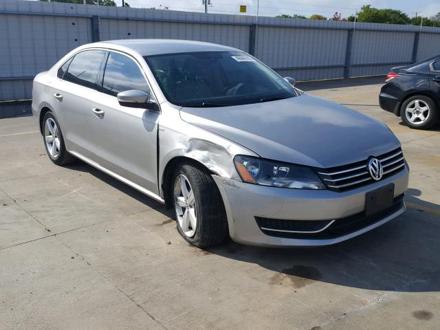 1VWAS7A34EC035143 - 2014 VOLKSWAGEN PASSAT S SILVER photo 1