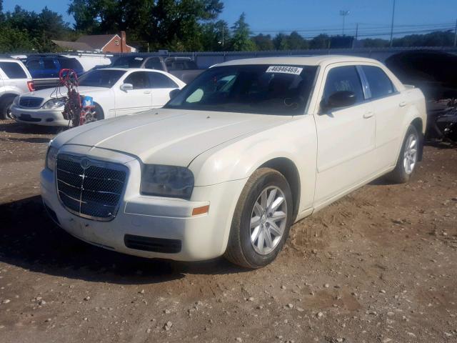 2C3KA43R16H213362 - 2006 CHRYSLER 300 WHITE photo 2