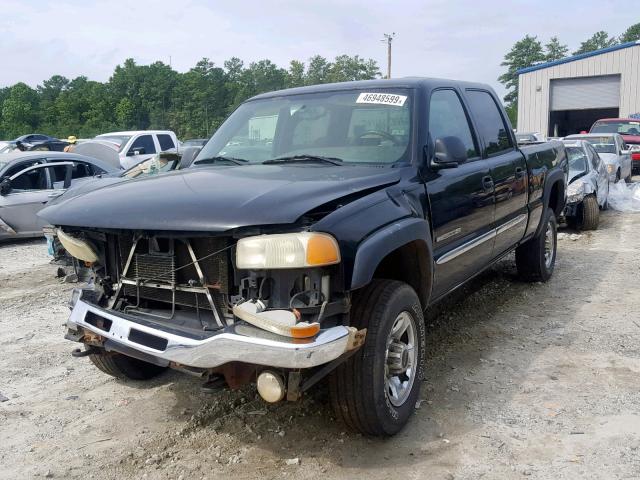 1GTHC23U74F158486 - 2004 GMC SIERRA C25 BLACK photo 2