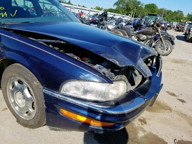 1G4CU5219W4623375 - 1998 BUICK PARK AVENU BLUE photo 9