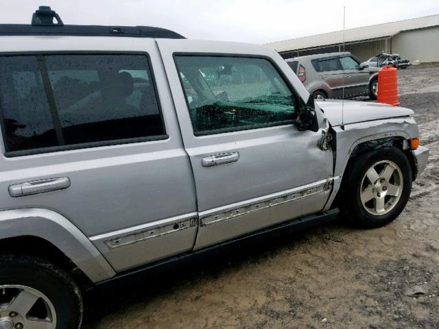 1J4RH4GK5AC114861 - 2010 JEEP COMMANDER GRAY photo 9