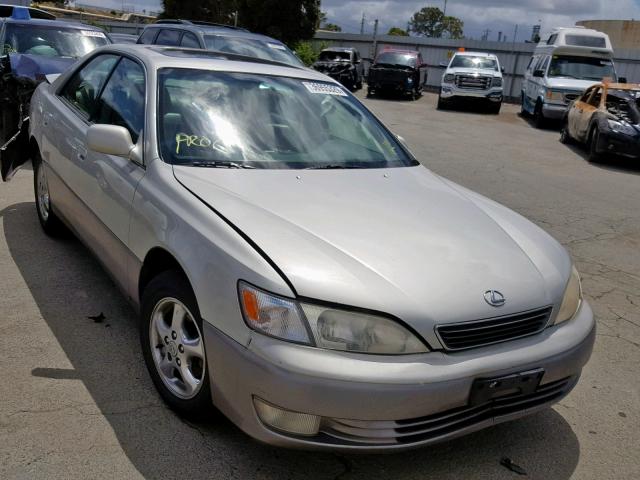 JT8BF28G7W0134600 - 1998 LEXUS ES 300 SILVER photo 1