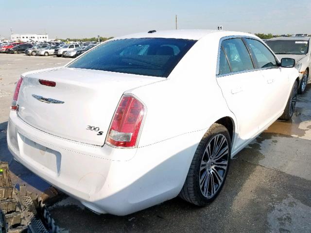 2C3CCABG1DH685250 - 2013 CHRYSLER 300 S WHITE photo 4