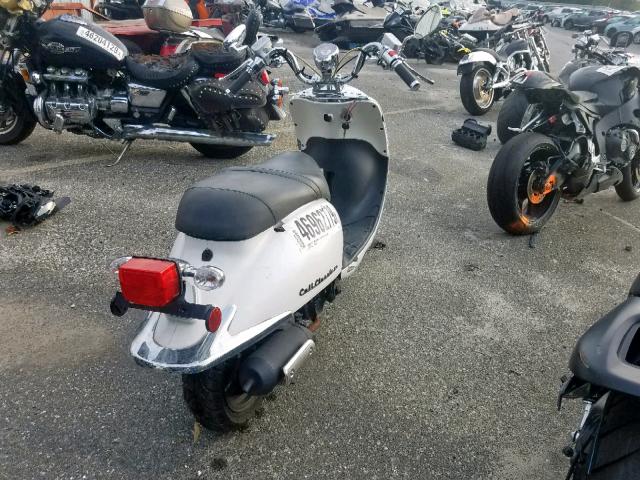 RFGBS1LE8HXXA1557 - 2017 SYM SCOOTER WHITE photo 4