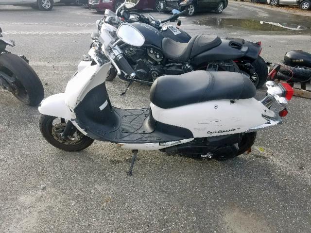 RFGBS1LE8HXXA1557 - 2017 SYM SCOOTER WHITE photo 6