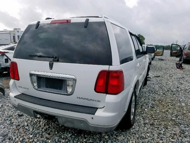 5LMFU27R84LJ27896 - 2004 LINCOLN NAVIGATOR WHITE photo 4