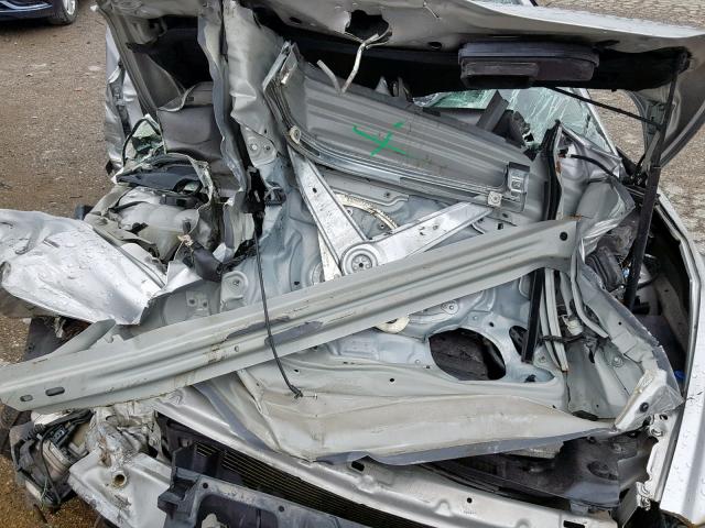 YV1MS382552090206 - 2005 VOLVO S40 2.4I SILVER photo 7