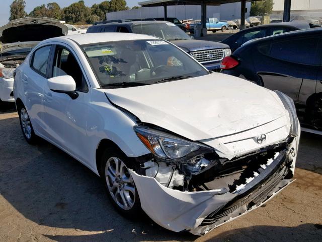 3MYDLBZV6GY123564 - 2016 TOYOTA SCION IA WHITE photo 1